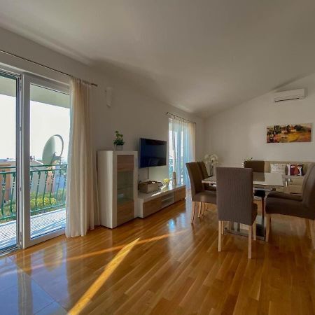 ホテル Apartman Ivan マカルスカ エクステリア 写真