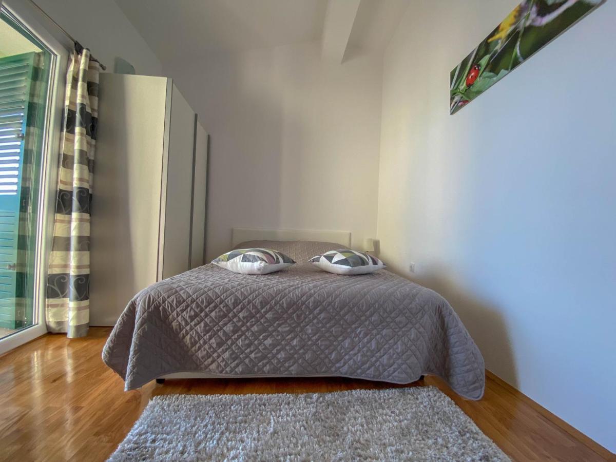 ホテル Apartman Ivan マカルスカ エクステリア 写真