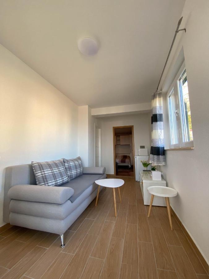 ホテル Apartman Ivan マカルスカ エクステリア 写真