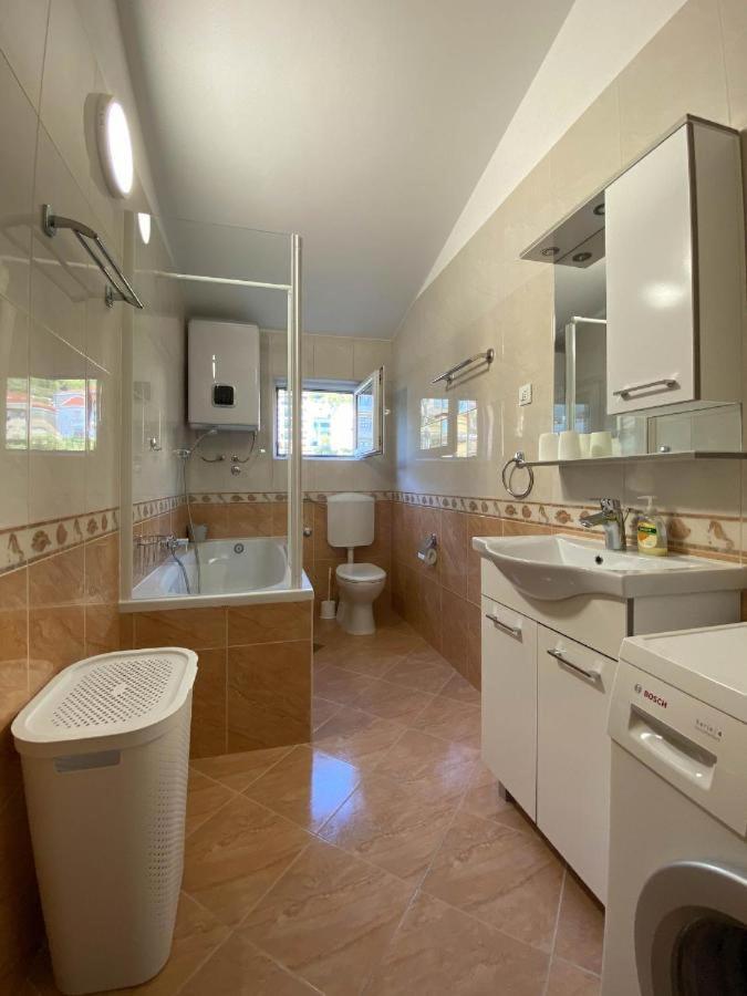 ホテル Apartman Ivan マカルスカ エクステリア 写真