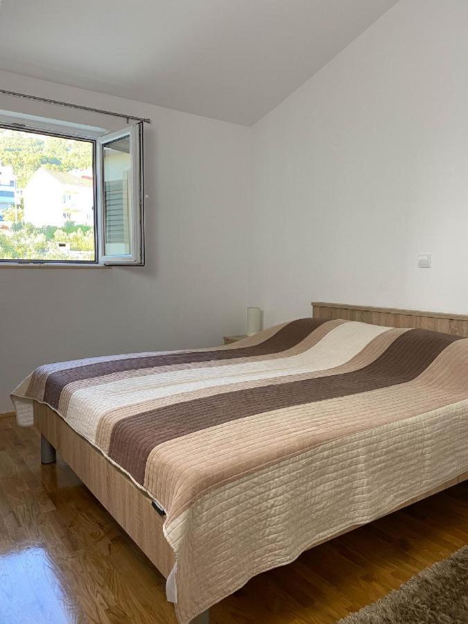 ホテル Apartman Ivan マカルスカ エクステリア 写真
