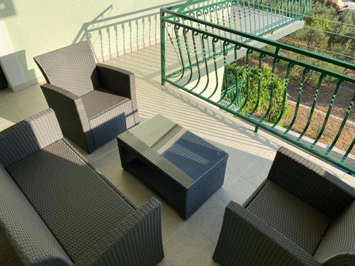 ホテル Apartman Ivan マカルスカ エクステリア 写真