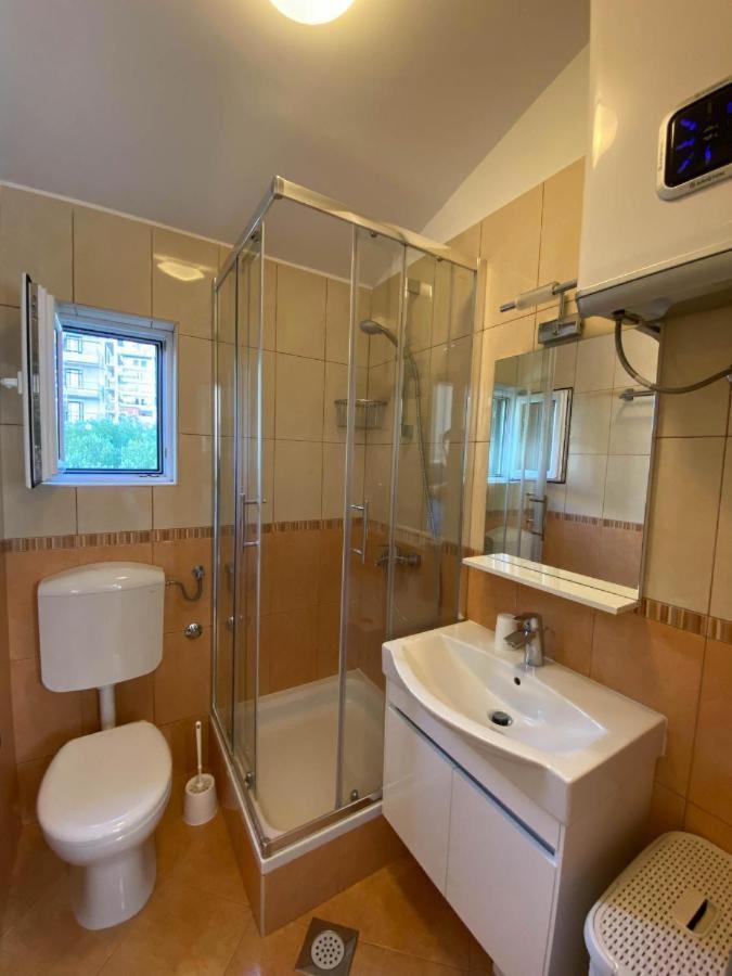 ホテル Apartman Ivan マカルスカ エクステリア 写真
